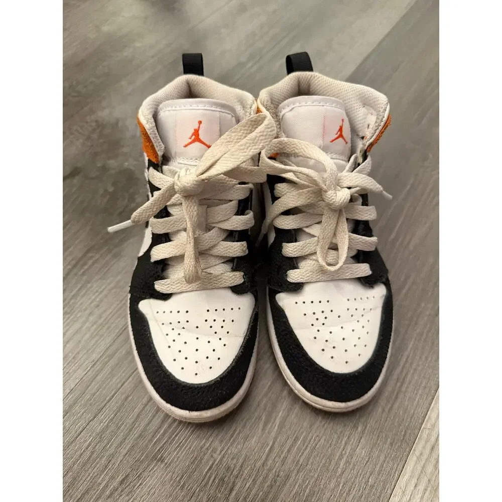 NIKE AIR JORDAN 1 MID‎ SE (PS) WHITE-BLACK-STARFISH SZ 12c [DQ8393-100]